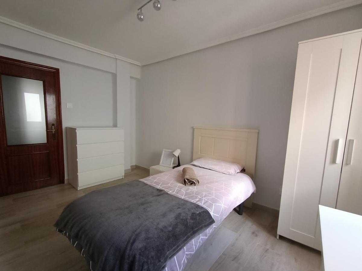 Piso San Roque 3 Hab Cerca Del Centro Y Universidad Apartment ซานตานเดร์ ภายนอก รูปภาพ